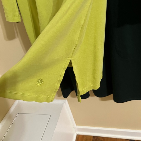 Pima cotton top sz M Issac Mizrahi 3/4 sleeves green pear - Picture 7 of 8